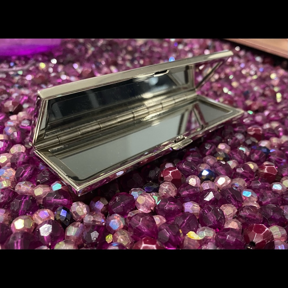 Judith Leiber Compact - Picture 2 of 5